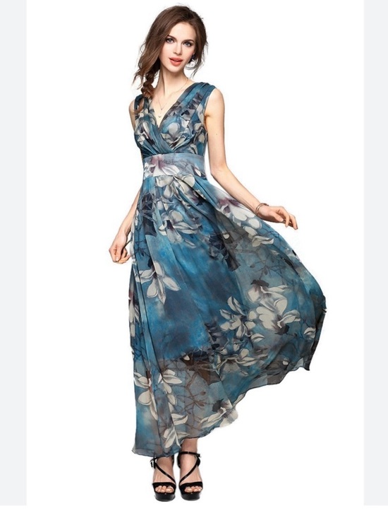 Joy EnvyLand Dresses & Skirts - Joy EnvyLand Blue Floral V-Neck Chiffon Maxi Dress Blue/Teal